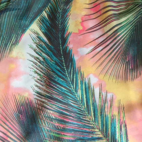 NWOT Old Navy Tank, S - Picture 3 of 6